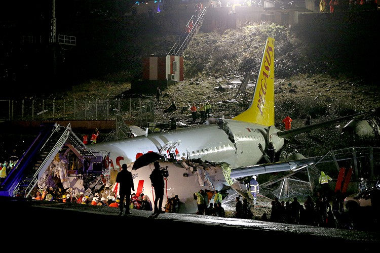 حادث خروج الطائرة عن مسارها
